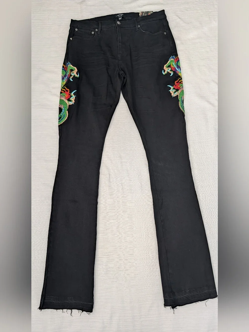 NEW Ed Hardy Men's Black Dragon Embroidered Jeans Sz 34
